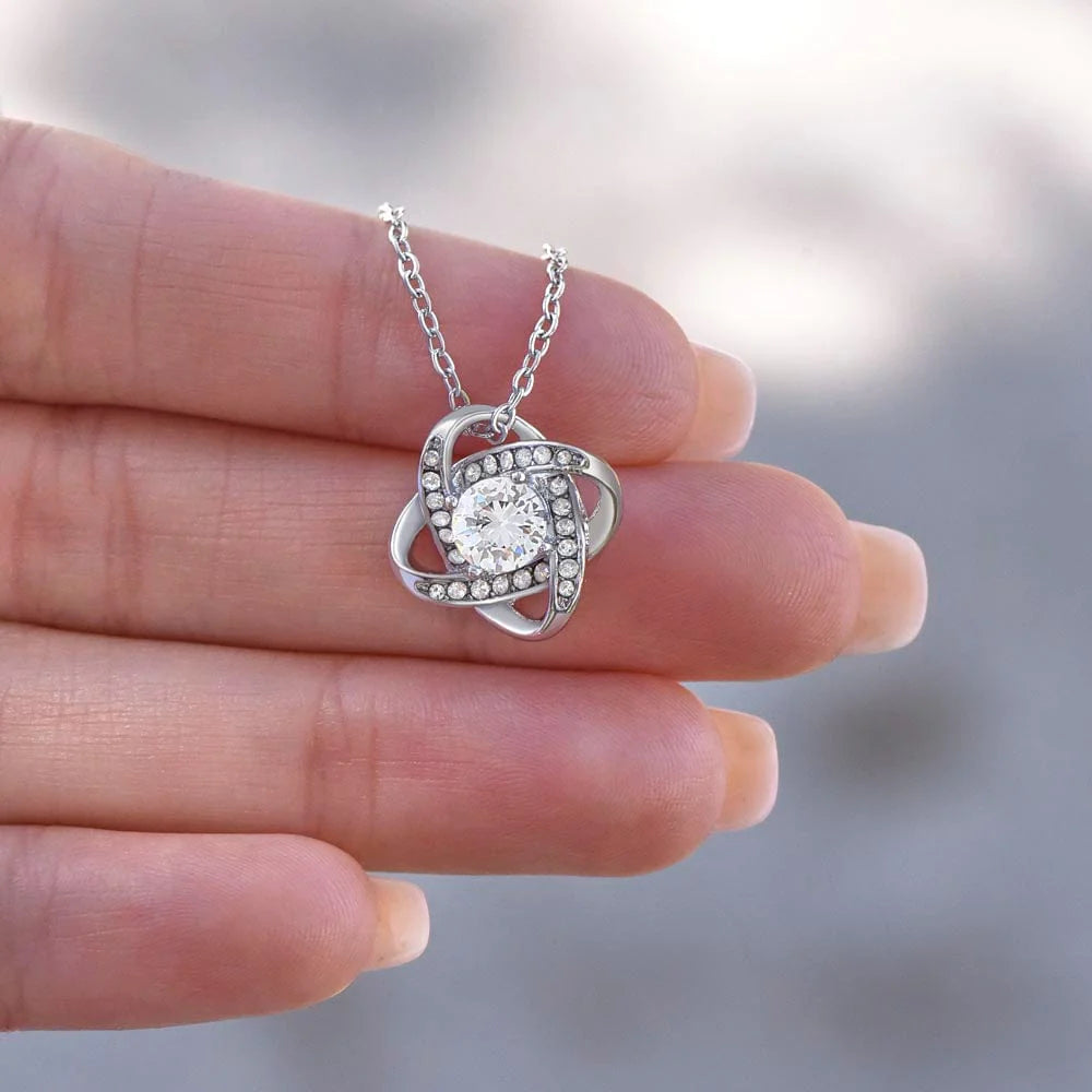 Four-leaf clover necklace hollow light luxury niche design Valentine's Day Mother's Day gift clavicle chain gift box set